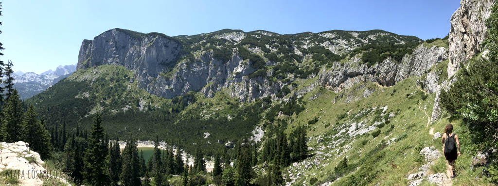 Cerro Crvena Greda en el parque nacional Durmitor, Montenegro (Crna Gora)